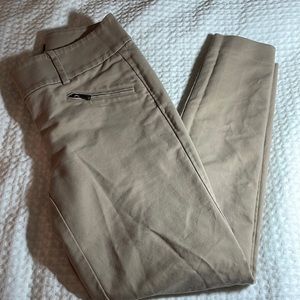 0P Ann Taylor khaki skinny ankle cut trousers